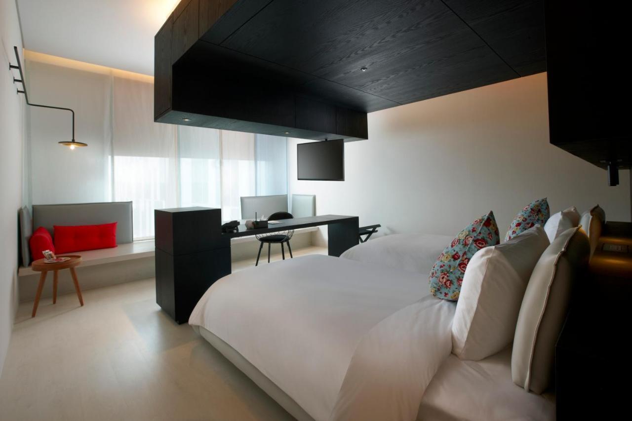 The Place Tainan Luaran gambar